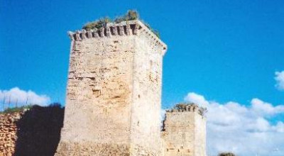 Tutino - Un suggestivo scorcio del castello